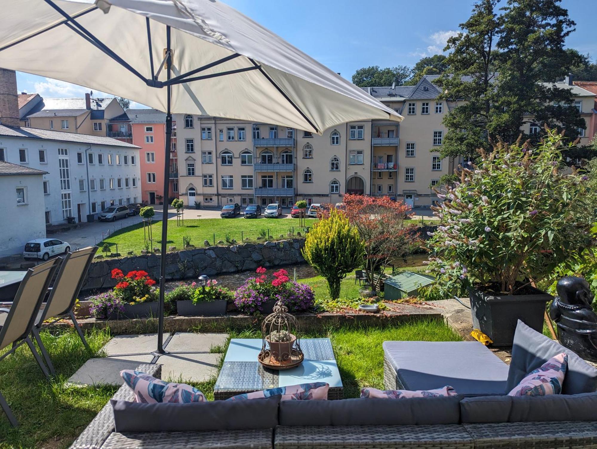 F1 - Urlaubsmagie - Helle Wohnung Mit Sauna & Pool & Whirlpool Sebnitz Kültér fotó