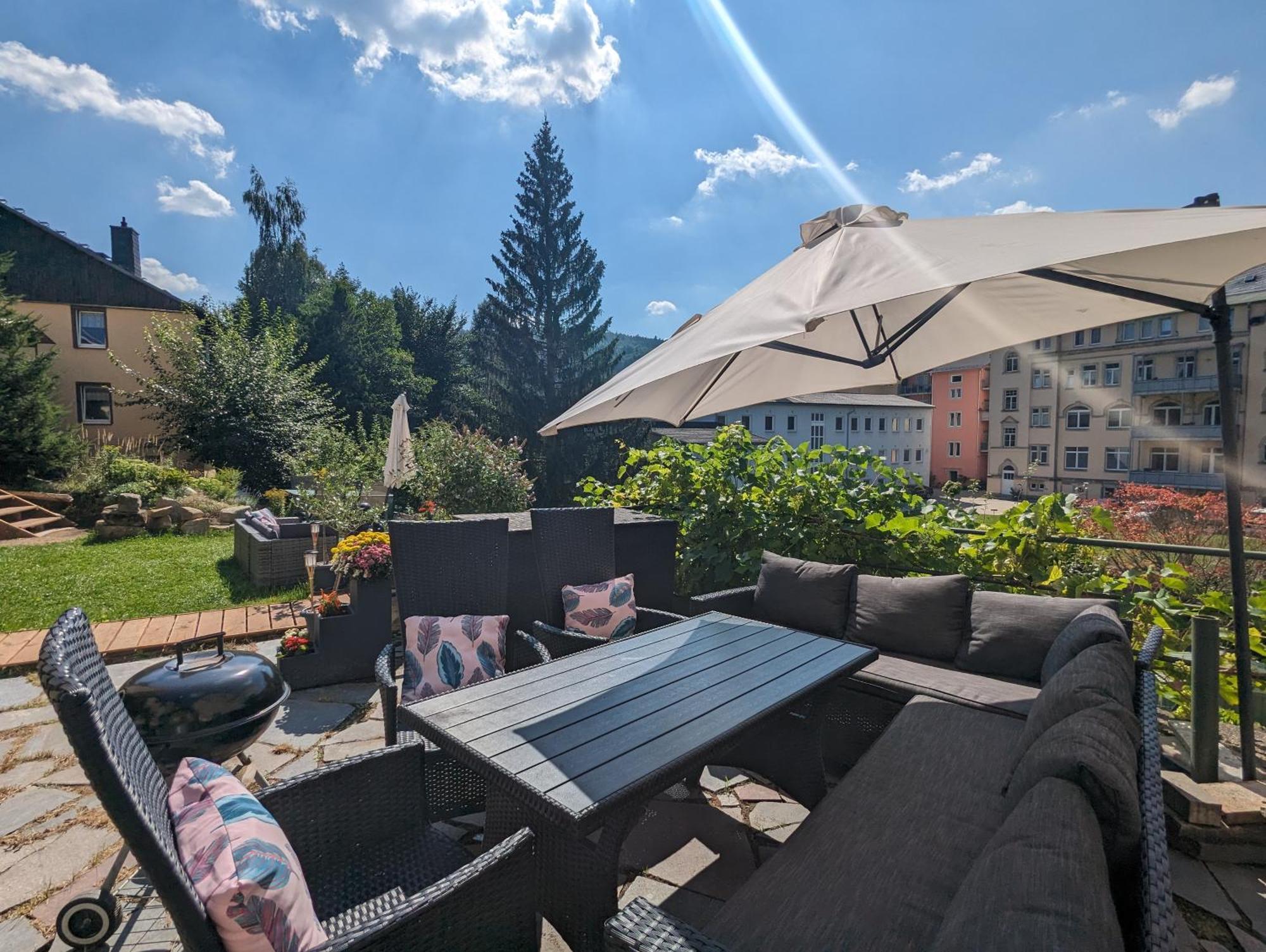 F1 - Urlaubsmagie - Helle Wohnung Mit Sauna & Pool & Whirlpool Sebnitz Kültér fotó