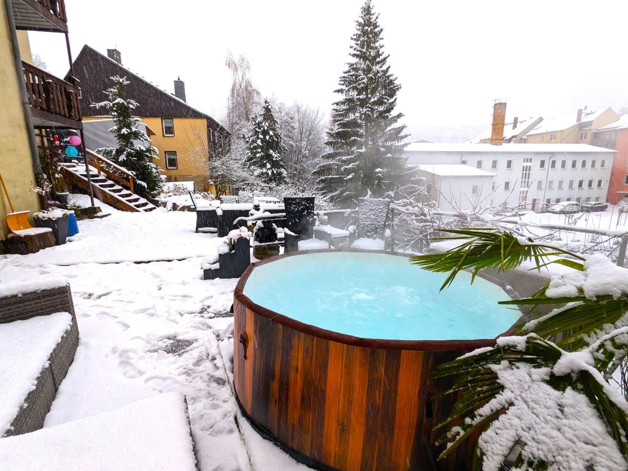 F1 - Urlaubsmagie - Helle Wohnung Mit Sauna & Pool & Whirlpool Sebnitz Kültér fotó